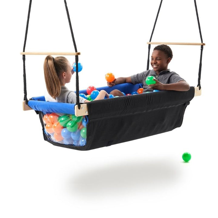 SouthpawBuddyBoat-girl and boy in the buddy boat