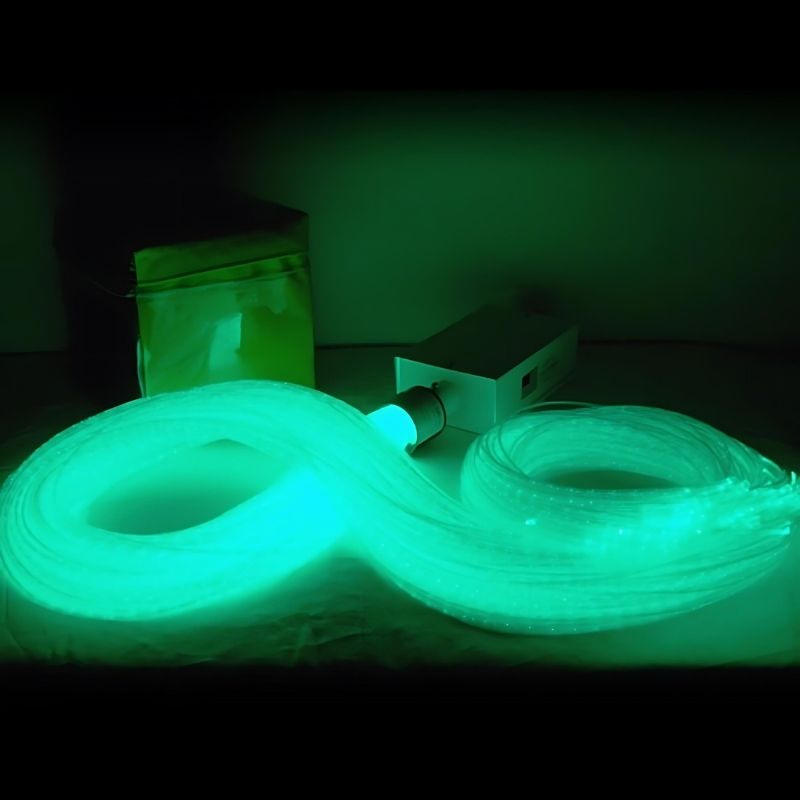 Experia IRiS LED Fiber Optic Bundle w/ Qube - Close Up View Green Light