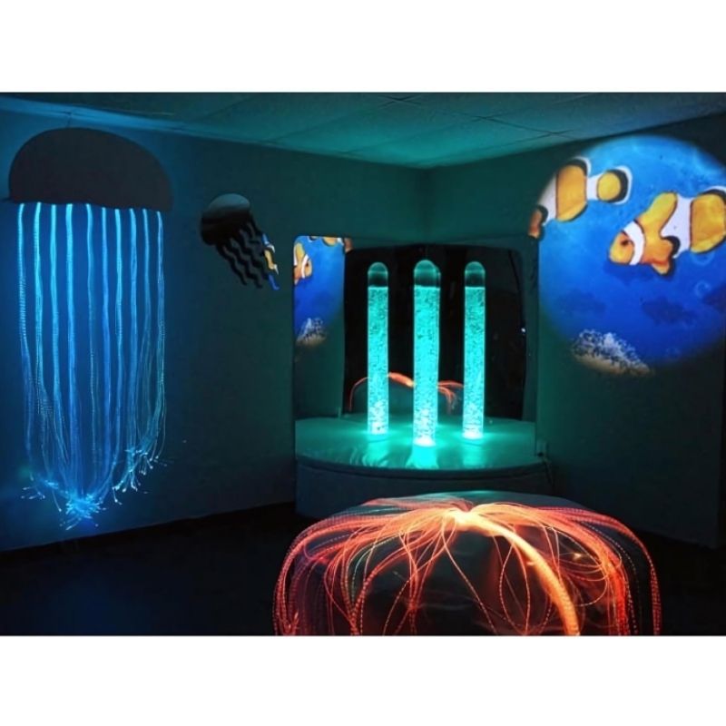 Experia Calming Underwater Adventure Room - Landscape View Tube in Green Light
