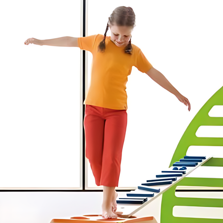 HABA Pro 3 Balancing Board Set Child Active Close Up