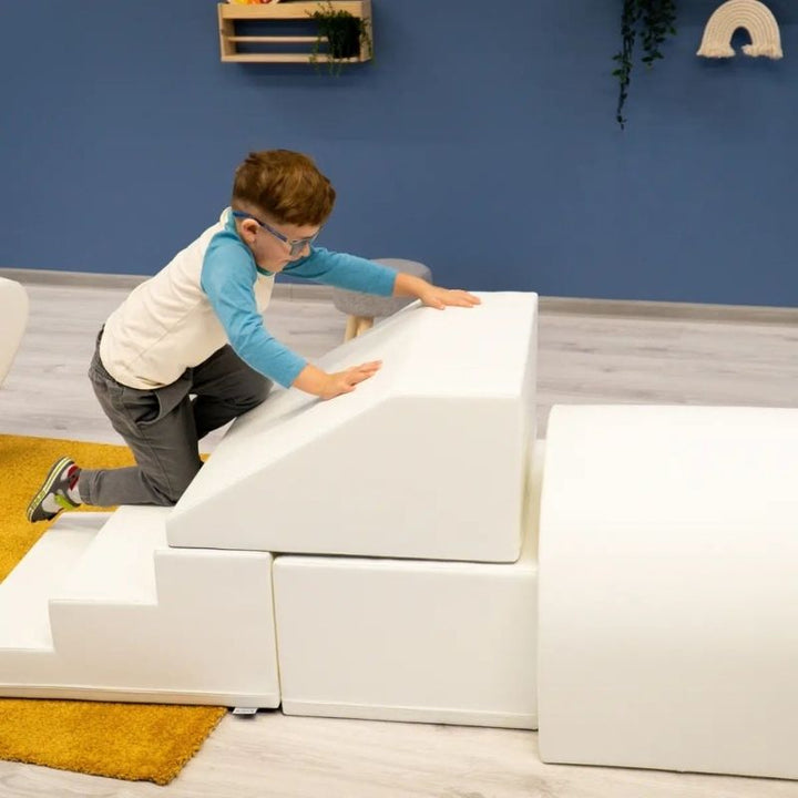 IGLU Soft Play Set - Imagination Tunnel - Side View Child Playing