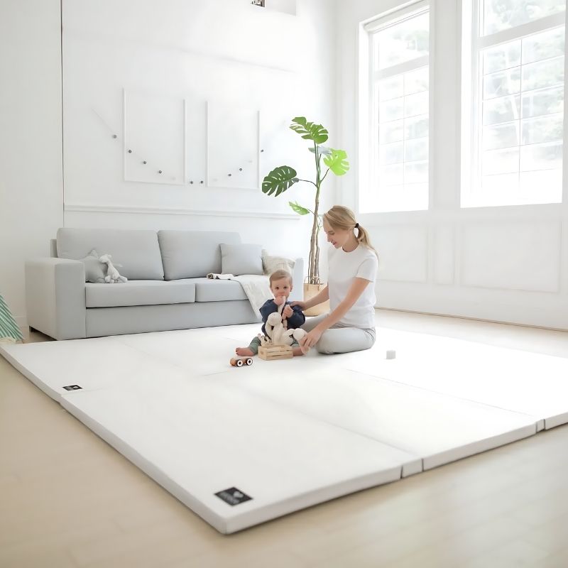 Licoco Clean Roll Playmat Plus (Single Coating) - Gray 200x140 - Landscape View Mom and Child 
