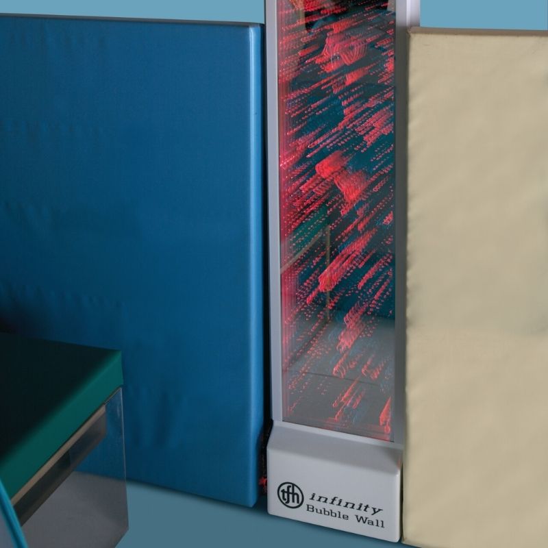 TFH Infinity Bubble Wall - Water & Lights - Indoor setting