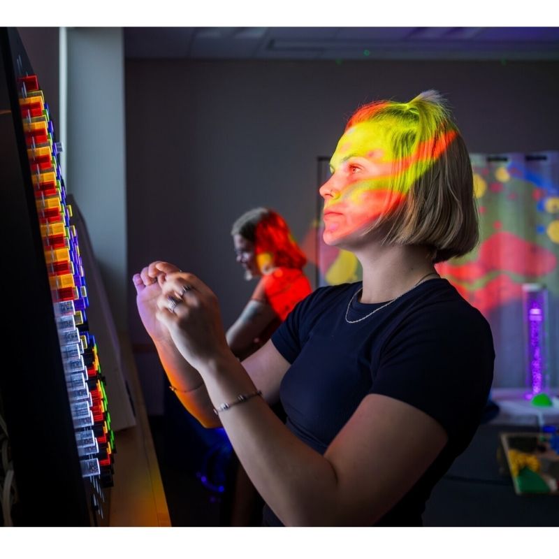 TFHRodWallActivityPanel - Lady ans Wall Side View