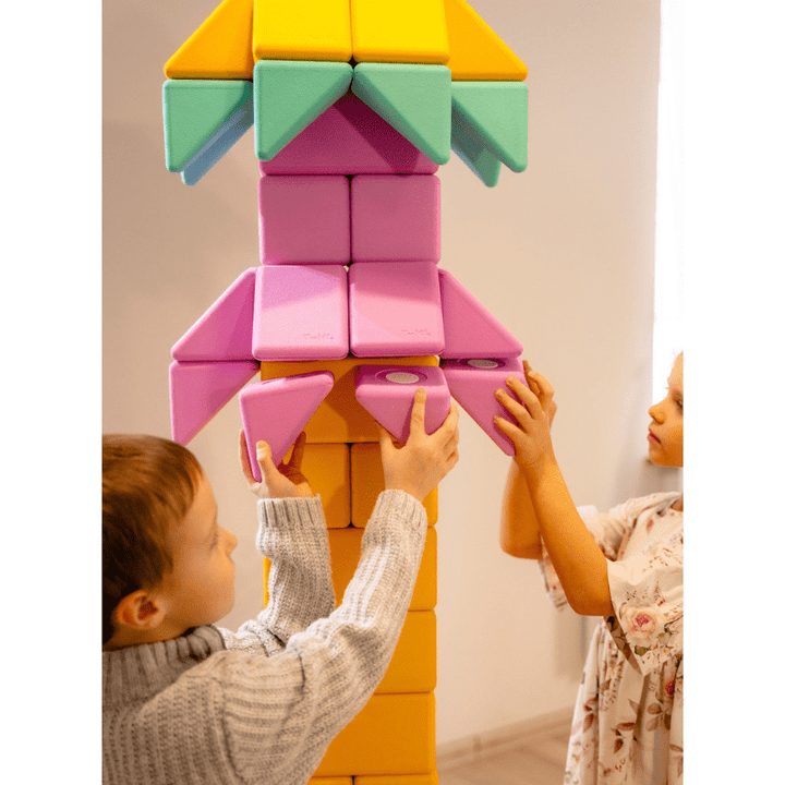 TUKIBigMagneticBlocksSet-Smart50KidsPlaying