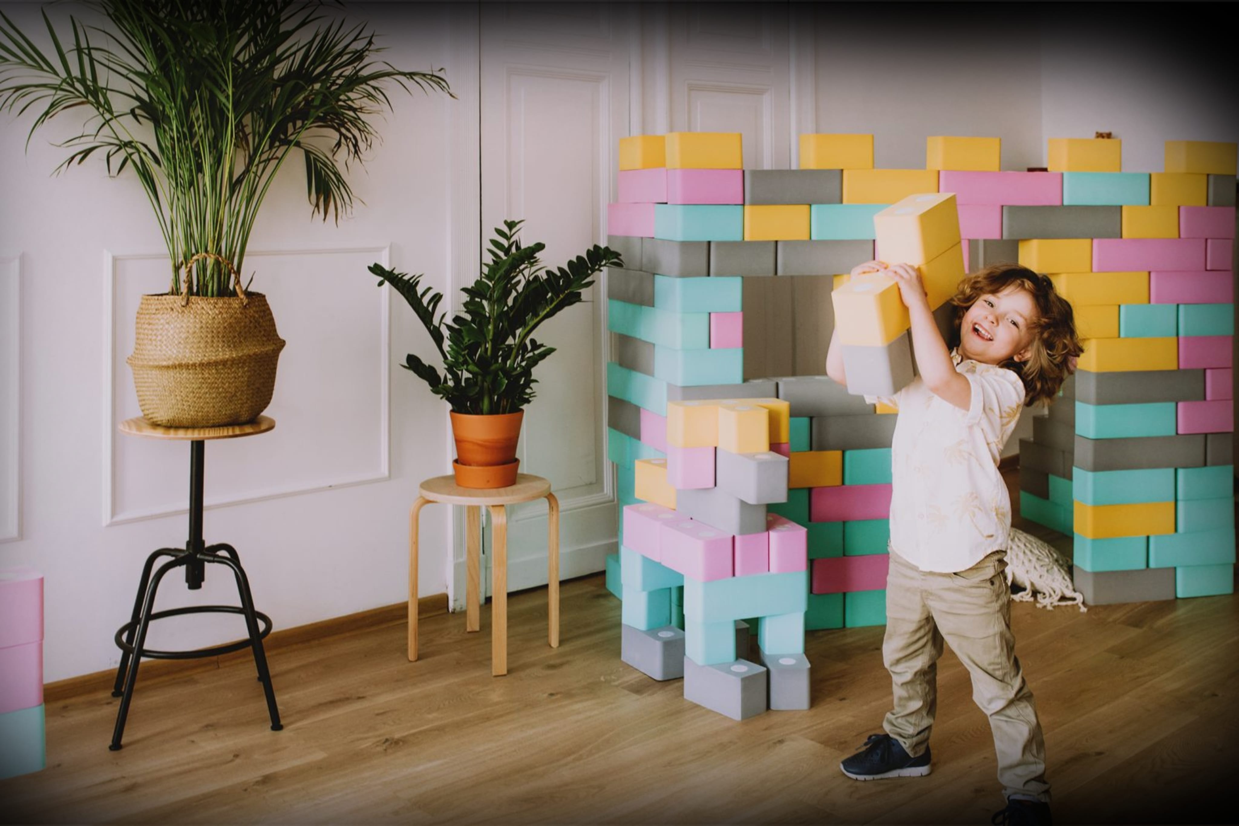 TUKI Large Magnetic Blocks Boy Playing Lifting Block