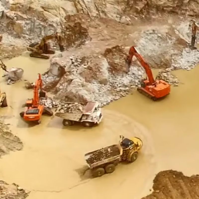 Construction excavators video still from the construction theme in the TFH ChromaTheme sensory video library